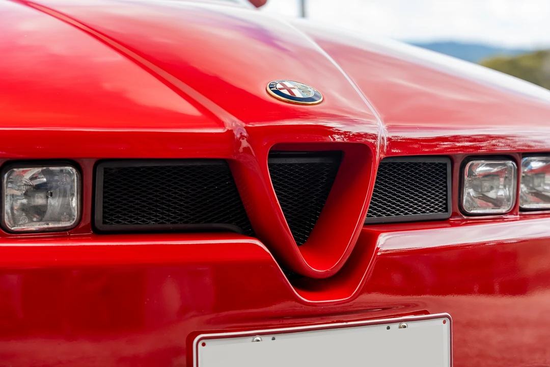 1991 Alfa Romeo SZ - Image 23 of 31