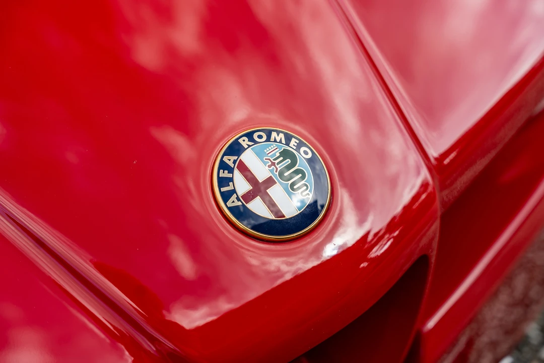 1991 Alfa Romeo SZ - Image 27 of 31