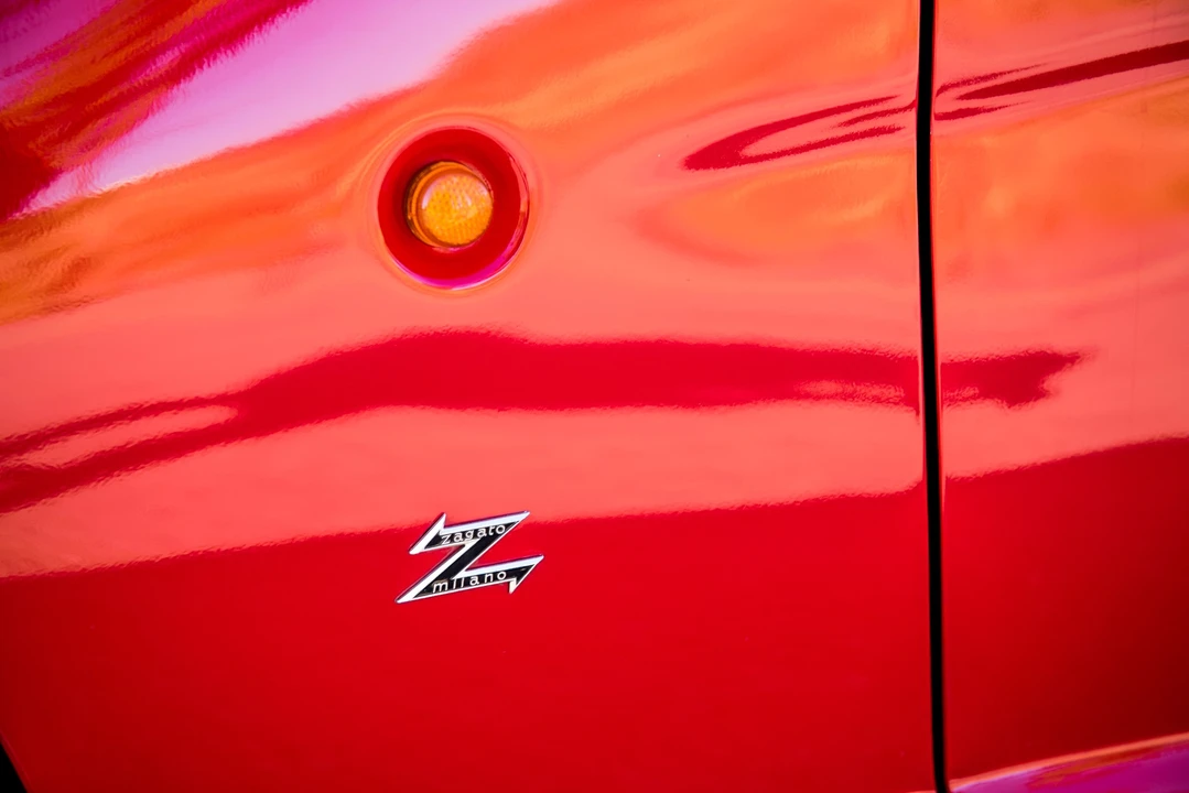 1991 Alfa Romeo SZ - Image 24 of 31