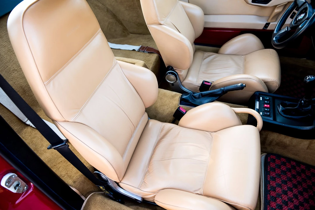 1991 Alfa Romeo SZ - Image 29 of 31