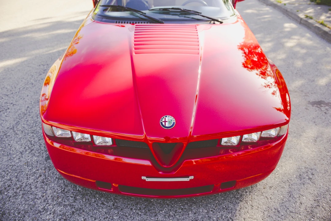 1991 Alfa Romeo SZ - Image 2 of 31