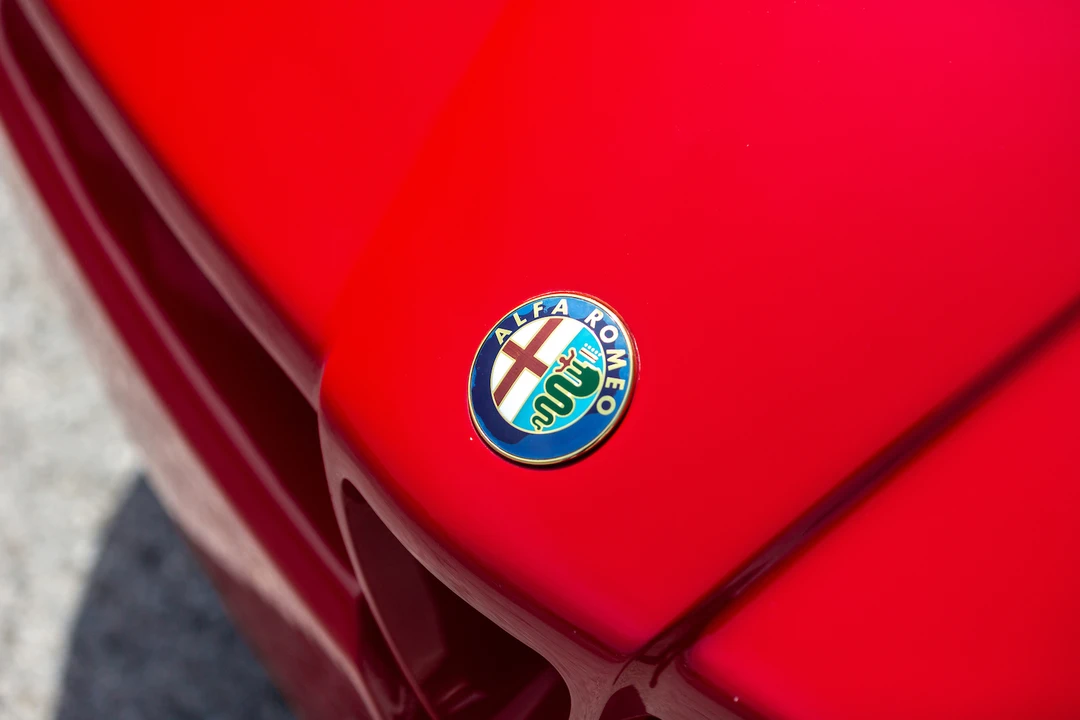 1991 Alfa Romeo SZ - Image 27 of 31
