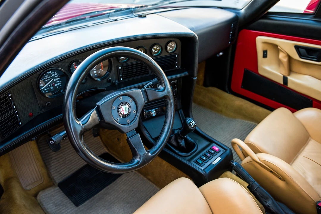 1991 Alfa Romeo SZ - Image 30 of 31