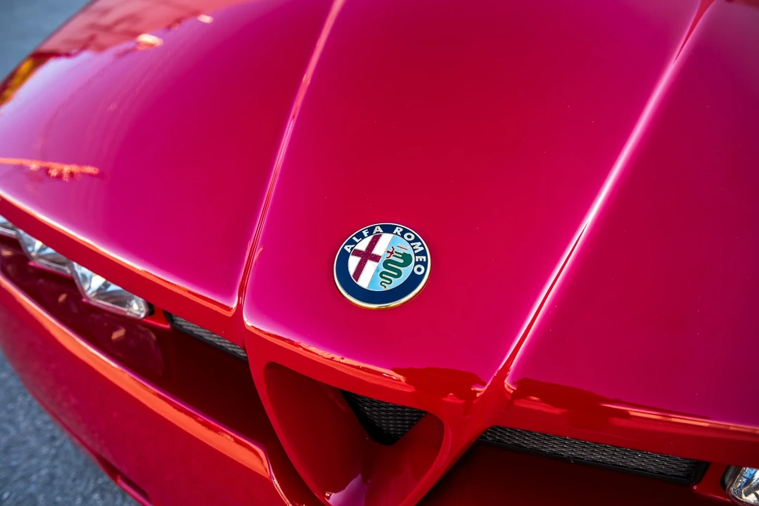 1991 Alfa Romeo SZ - Image 17 of 31