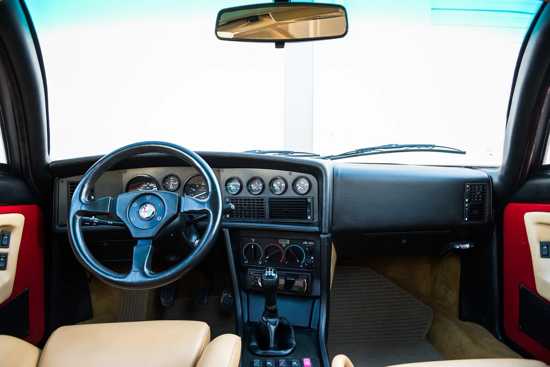 1991 Alfa Romeo SZ - Image 26 of 31