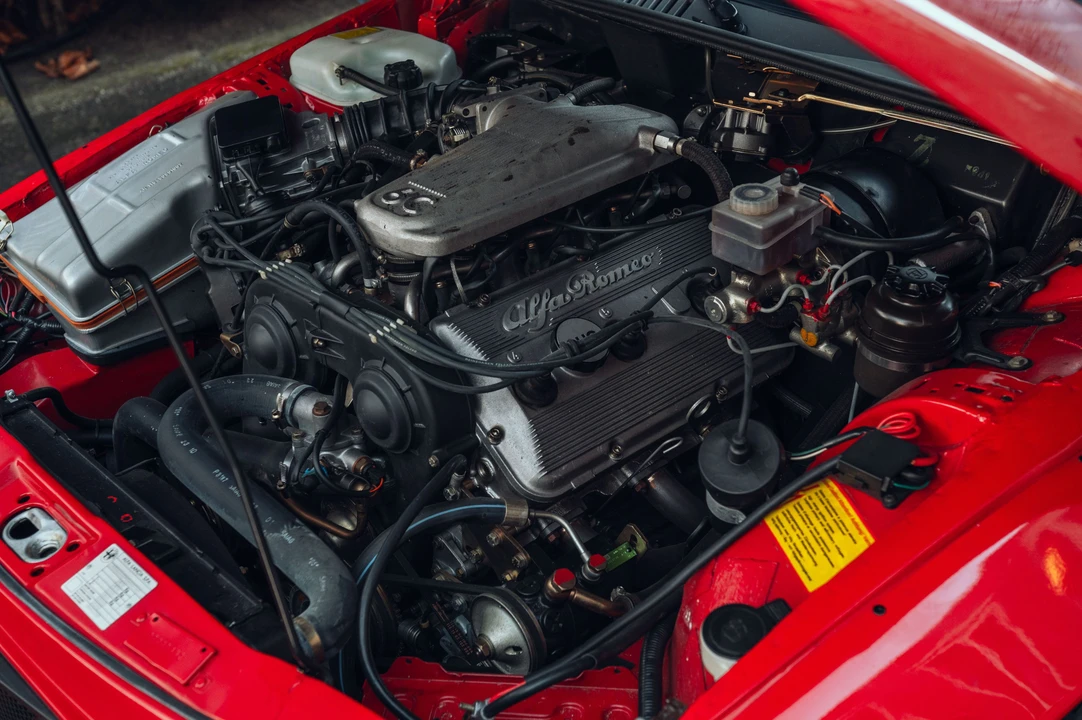 1991 Alfa Romeo SZ - Image 27 of 31