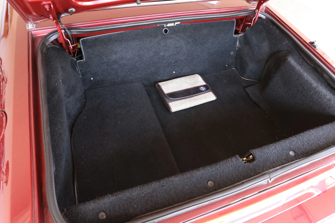 1991 Alfa Romeo Series 4 - Image 5 of 10