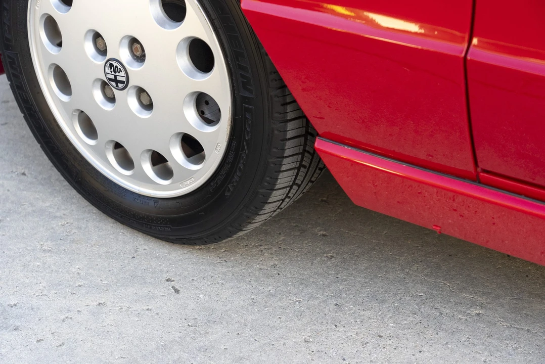 1991 Alfa Romeo Series 4 - Image 30 of 31