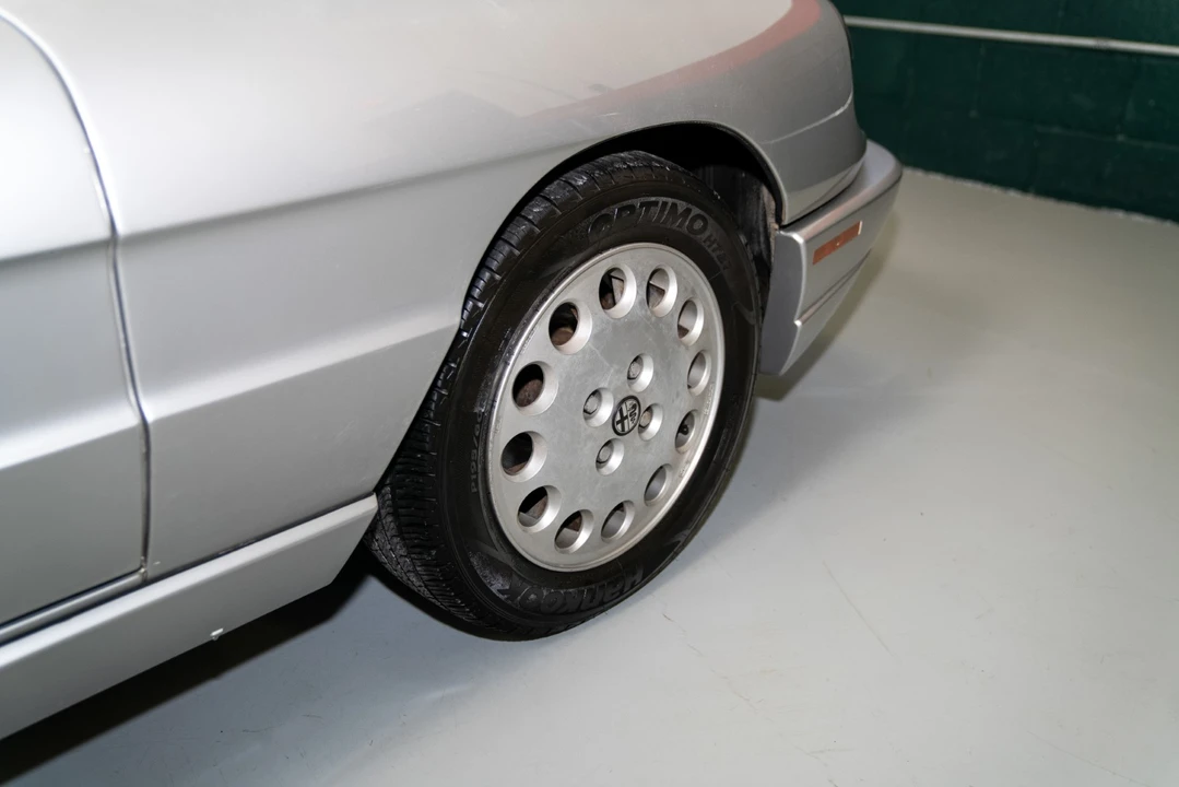 1991 Alfa Romeo Series 4 - Image 10 of 31