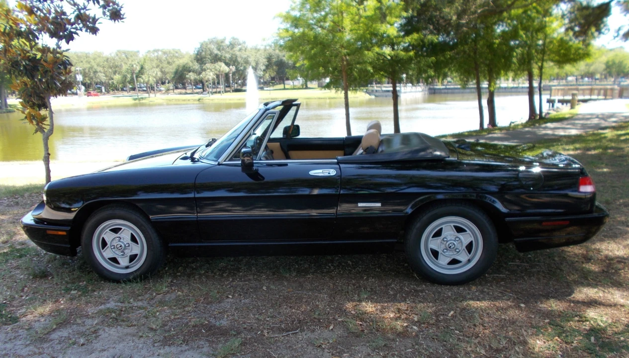 1991 Alfa Romeo Series 4 - Image 2 of 31