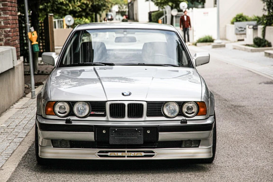 1991 BMW Alpina B10 - Image 2 of 31