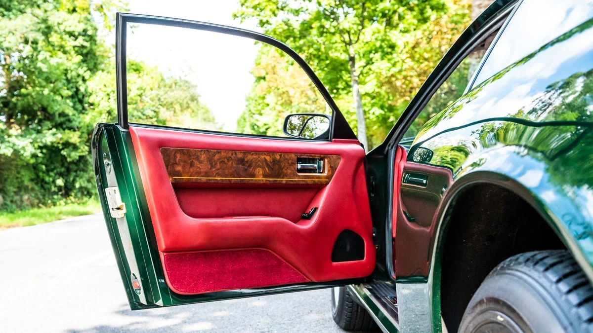 1991 Aston Martin Virage - Image 13 of 30