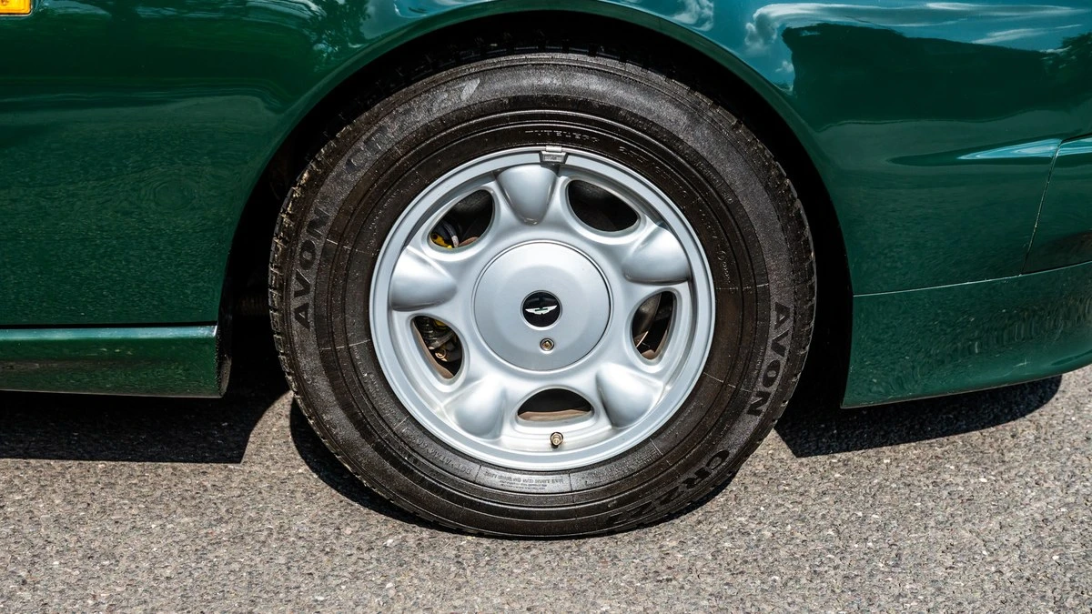 1991 Aston Martin Virage - Image 12 of 30