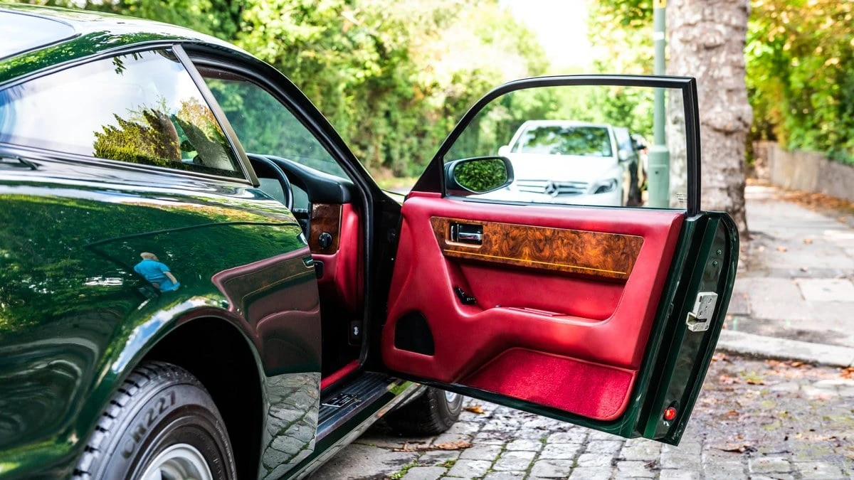 1991 Aston Martin Virage - Image 14 of 30