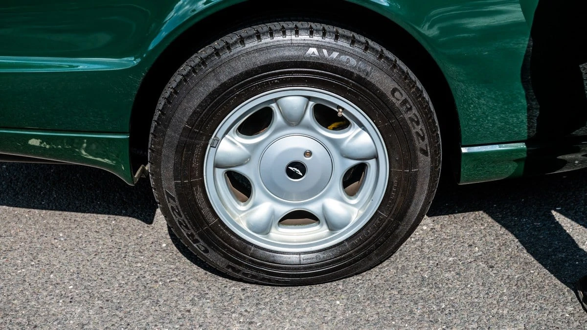 1991 Aston Martin Virage - Image 11 of 30
