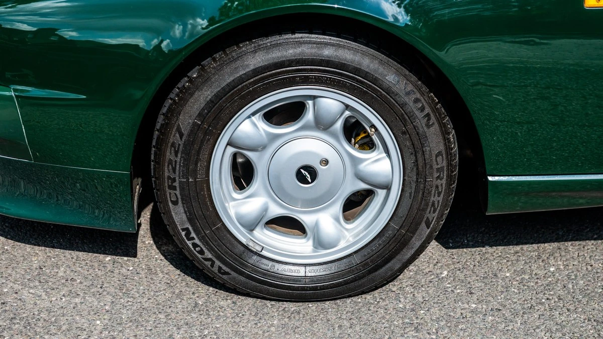 1991 Aston Martin Virage - Image 9 of 30