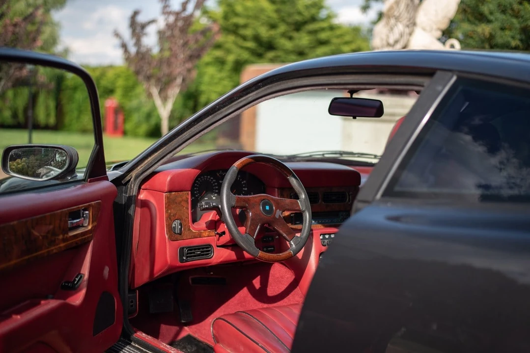 1991 Aston Martin Virage - Image 30 of 30