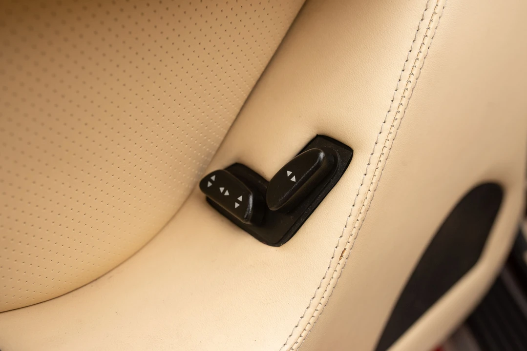1991 Aston Martin Virage - Image 25 of 31
