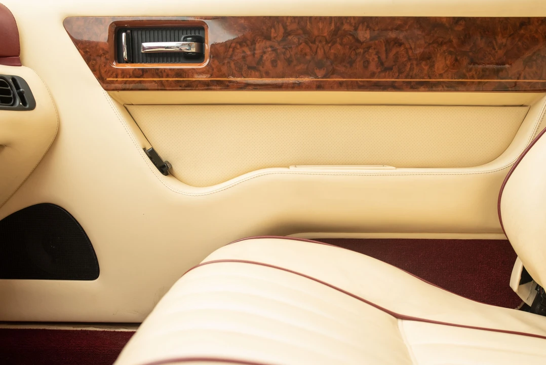 1991 Aston Martin Virage - Image 16 of 31