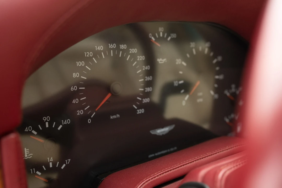 1991 Aston Martin Virage - Image 27 of 31