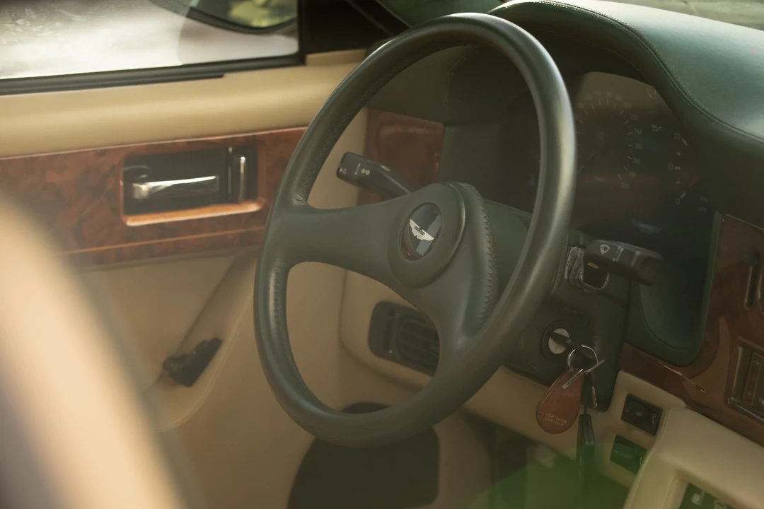 1991 Aston Martin Virage - Image 21 of 31