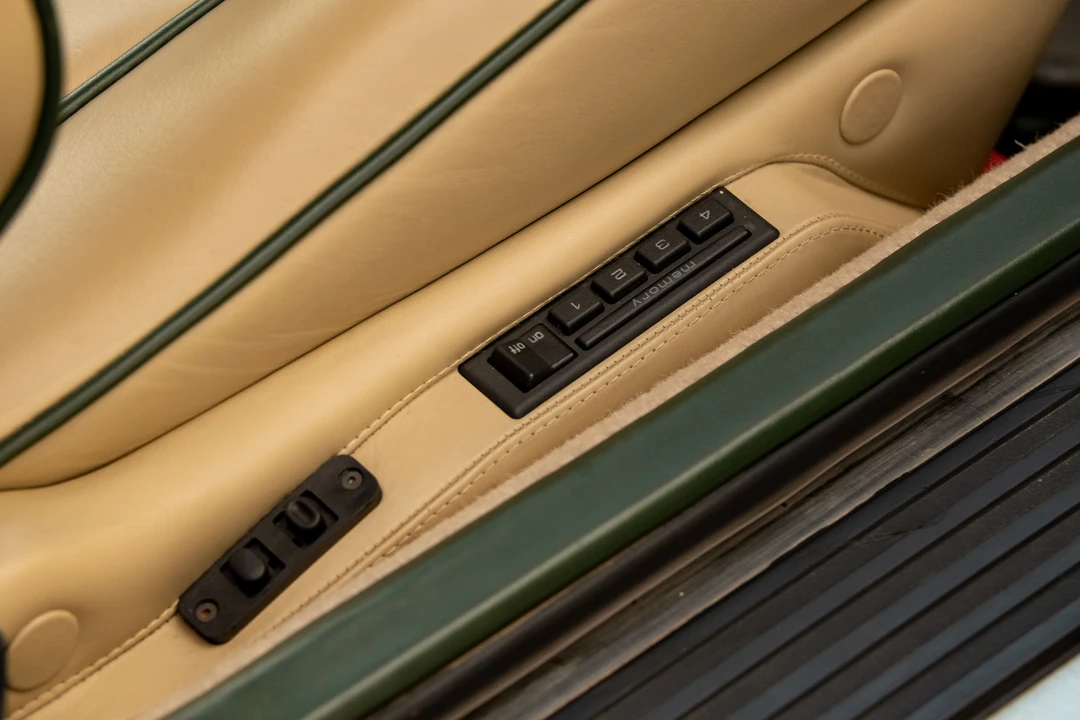 1991 Aston Martin Virage - Image 18 of 31