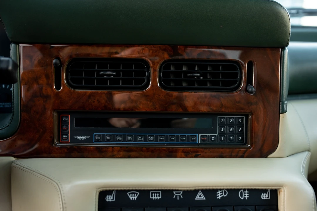1991 Aston Martin Virage - Image 16 of 31