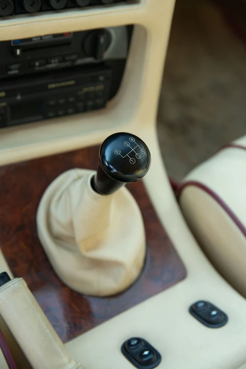 1991 Aston Martin Virage - Image 26 of 31