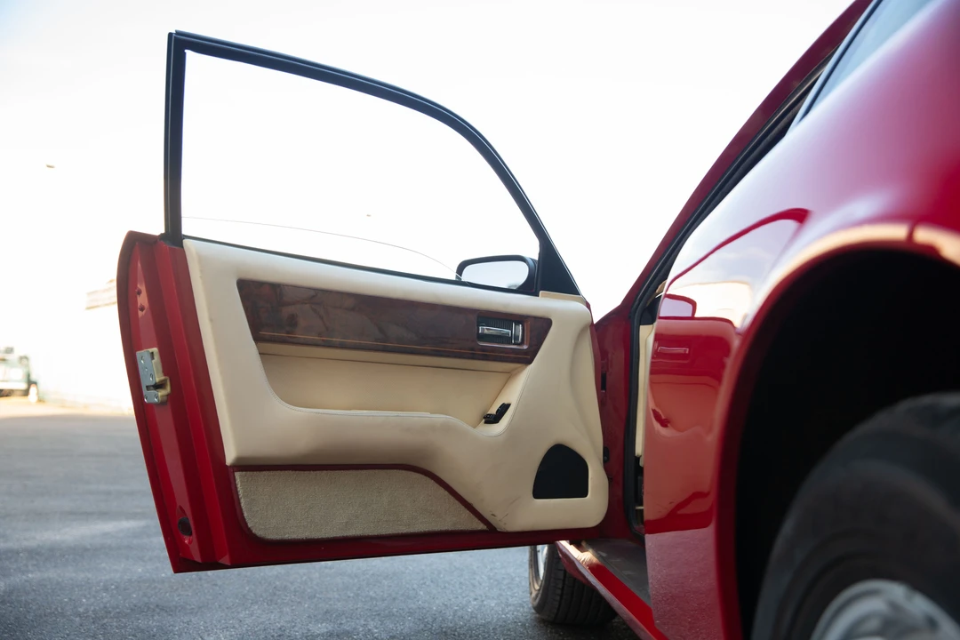 1991 Aston Martin Virage - Image 16 of 31