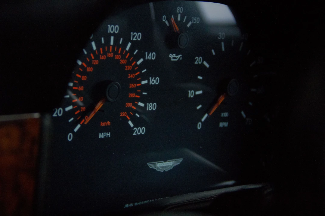 1991 Aston Martin Virage - Image 15 of 16