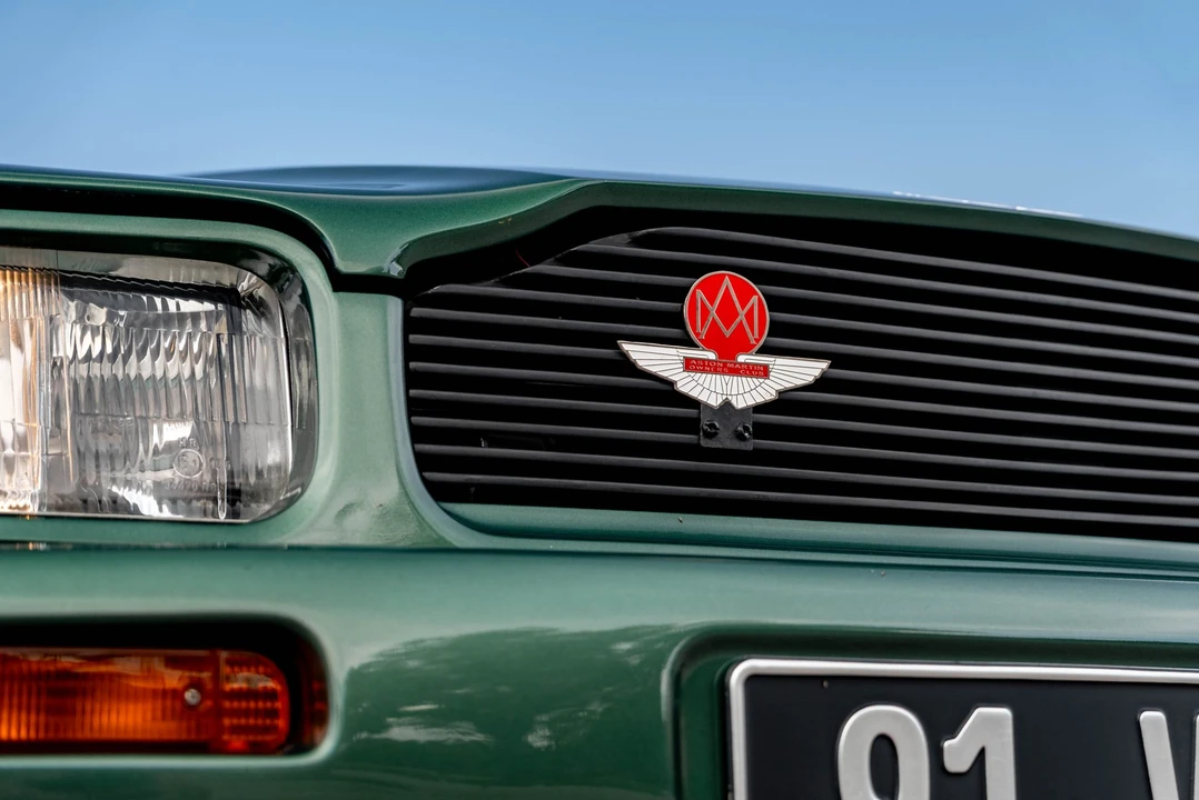 1991 Aston Martin Virage - Image 28 of 31