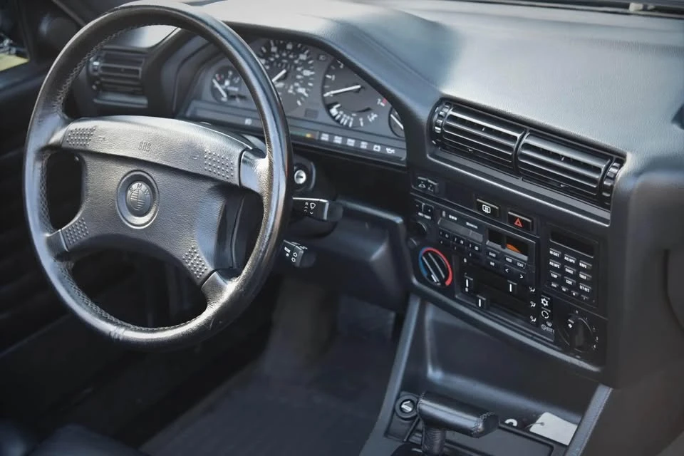 1991 BMW E30 3 Series - Image 9 of 14