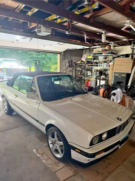 1991 BMW 3 Series 325i Convertible 2D