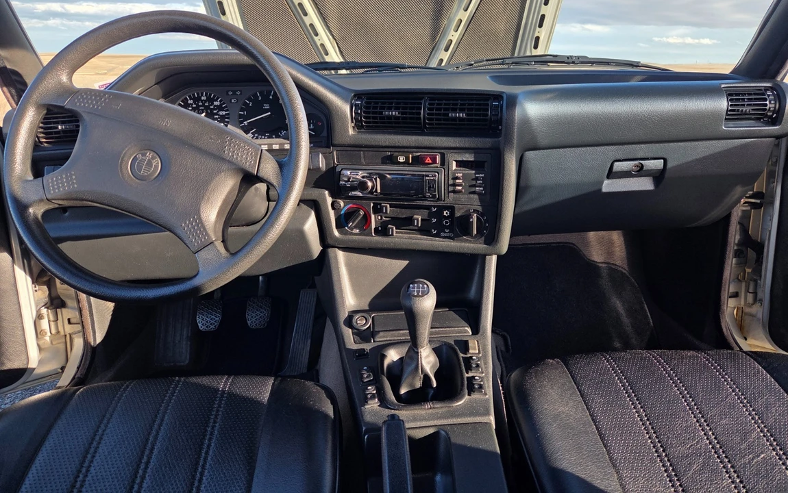 1991 BMW E30 3 Series - Image 8 of 21