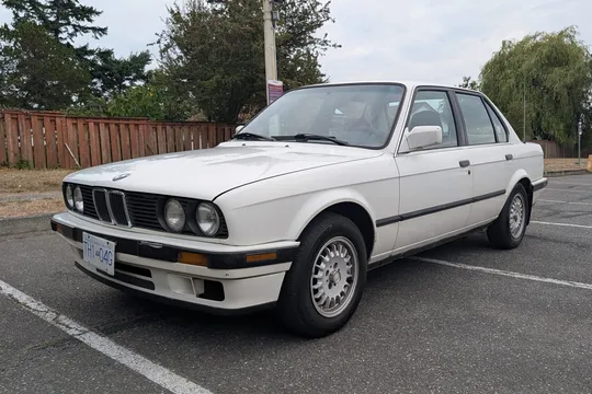1991 BMW 318i Sedan 5-Speed