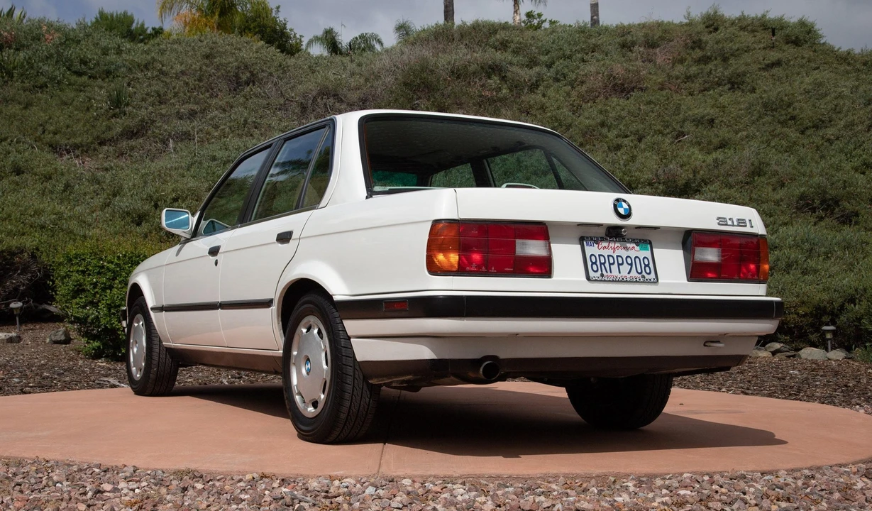 1991 BMW E30 3 Series - Image 9 of 31
