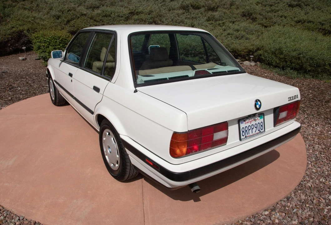 1991 BMW E30 3 Series - Image 10 of 31