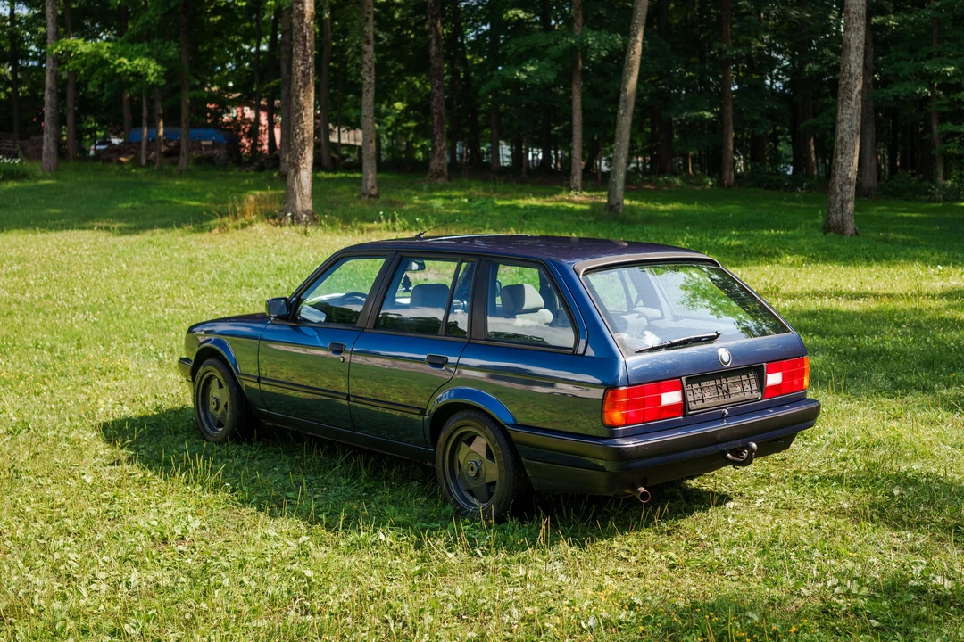 1991 BMW E30 3 Series - Image 13 of 31
