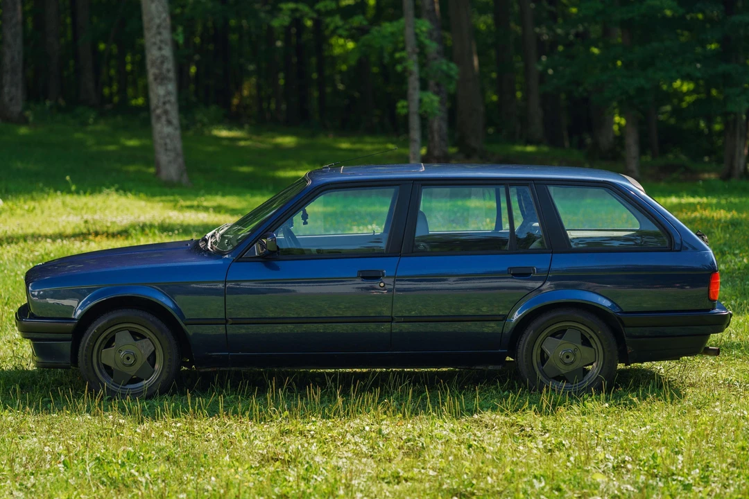 1991 BMW E30 3 Series - Image 3 of 31