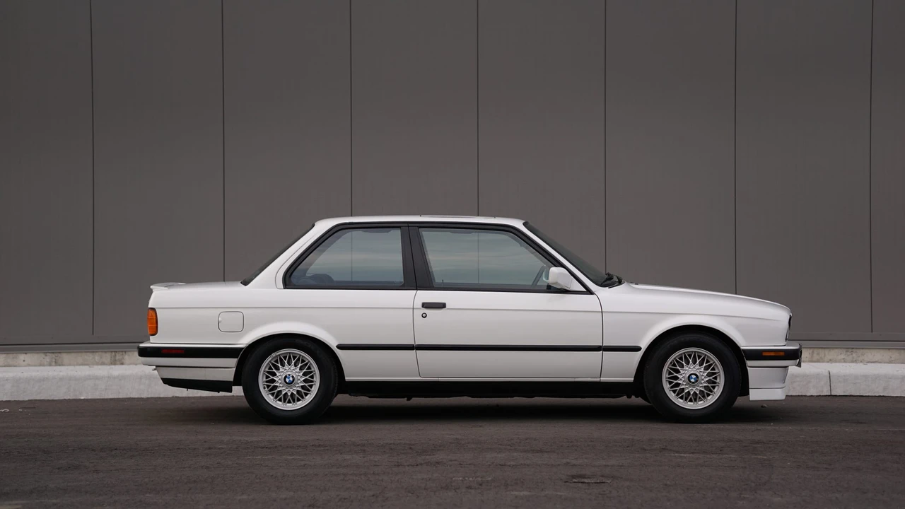 1991 BMW E30 3 Series - Image 15 of 31