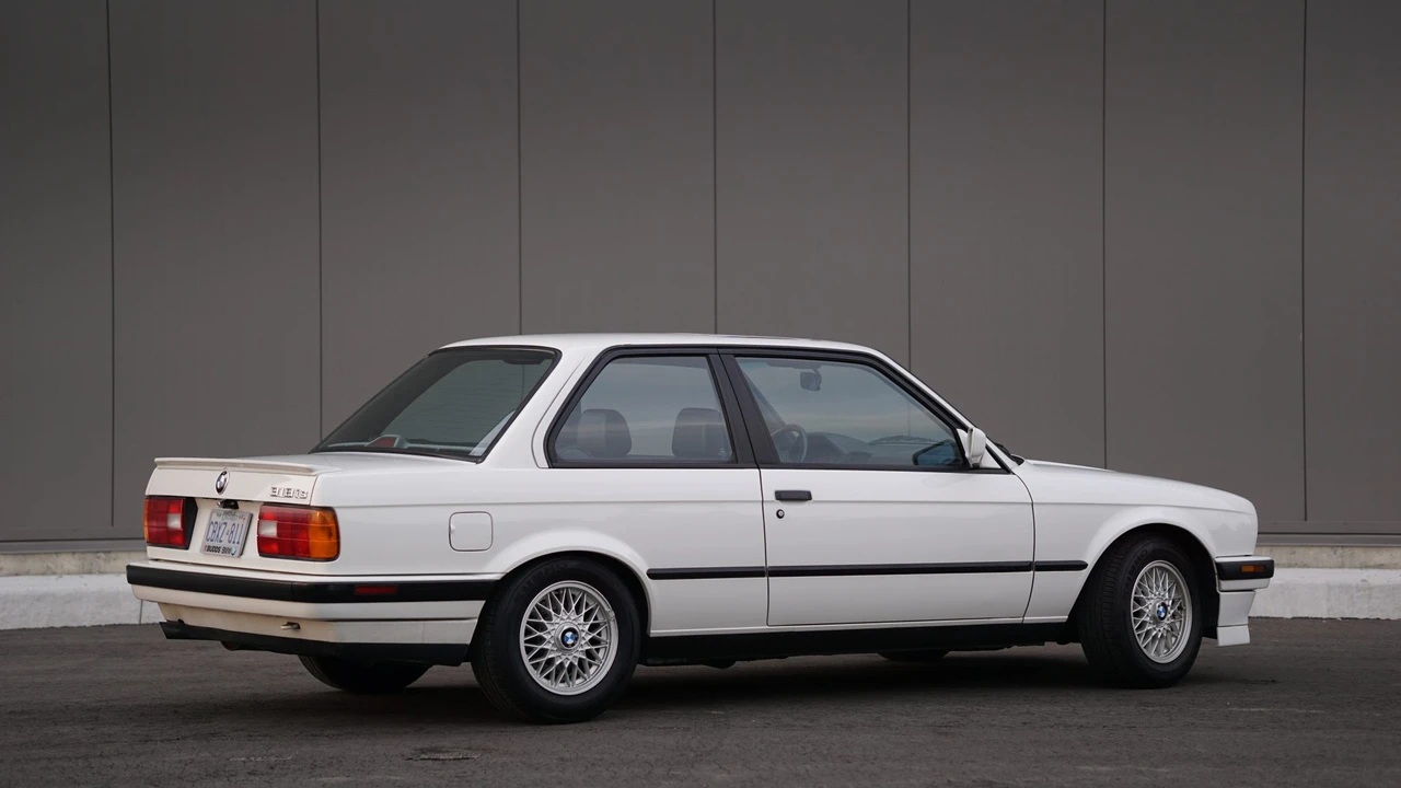 1991 BMW E30 3 Series - Image 17 of 31