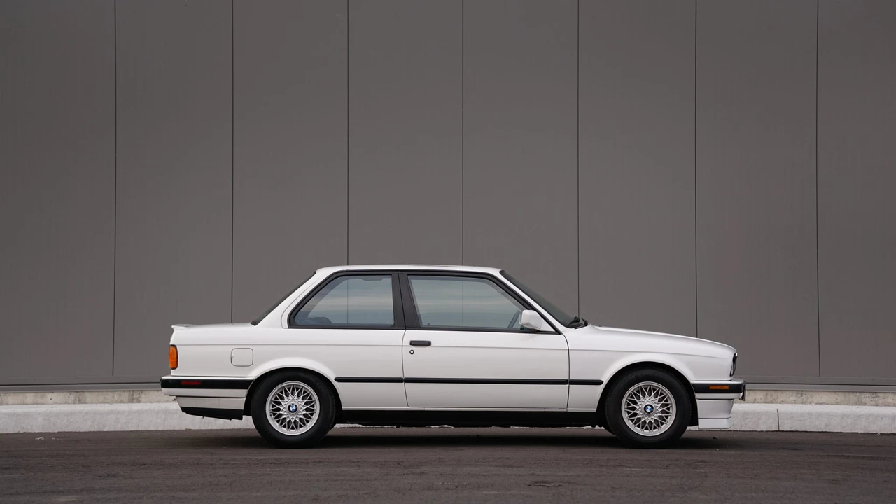 1991 BMW E30 3 Series - Image 14 of 31
