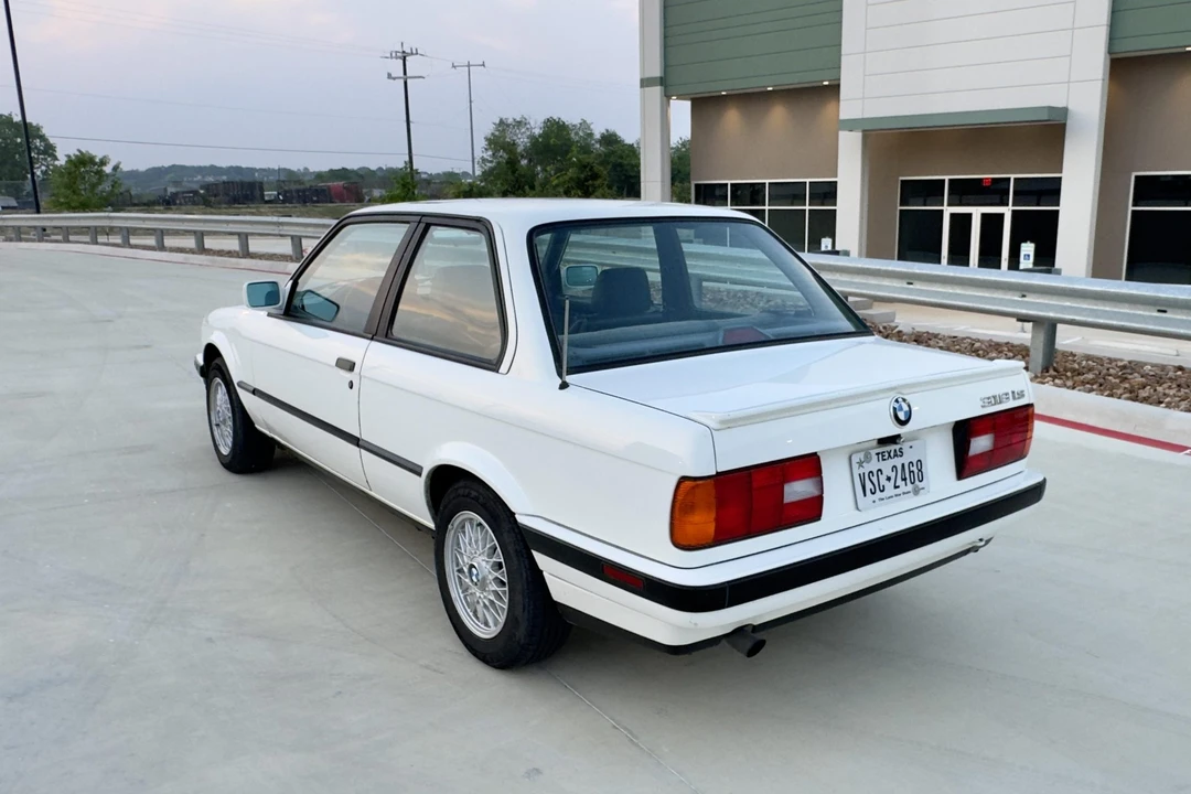 1991 BMW E30 3 Series - Image 17 of 31