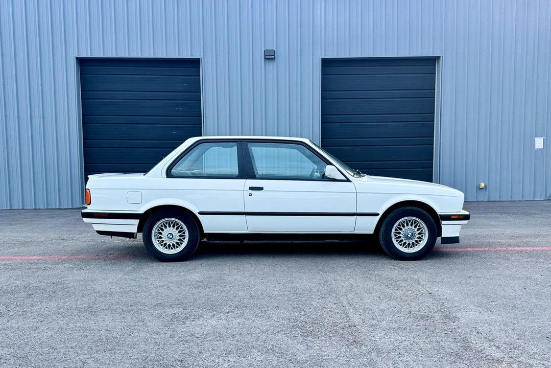 1991 BMW E30 3 Series - Image 9 of 31
