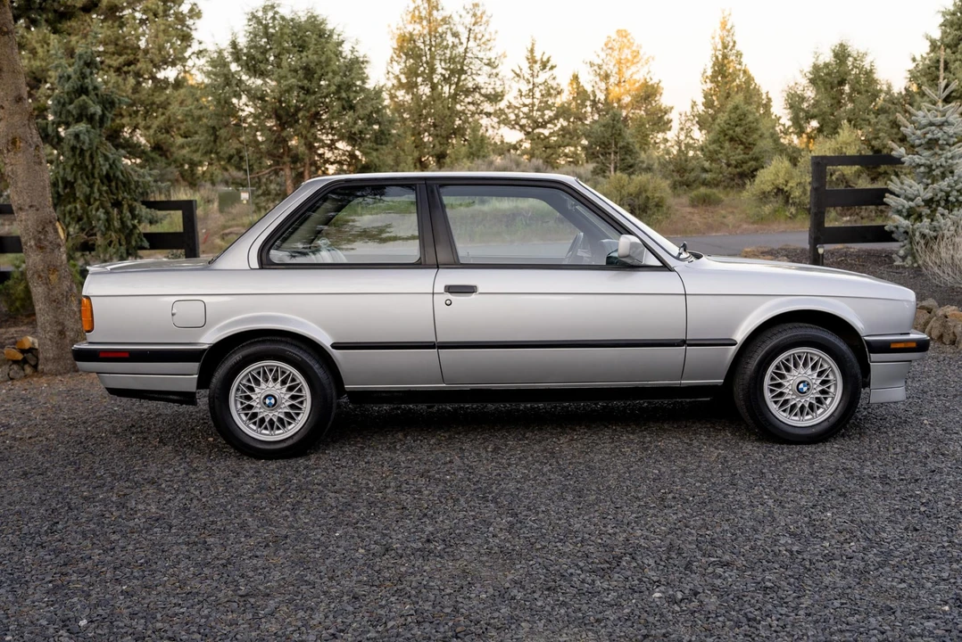 1991 BMW E30 3 Series - Image 9 of 31