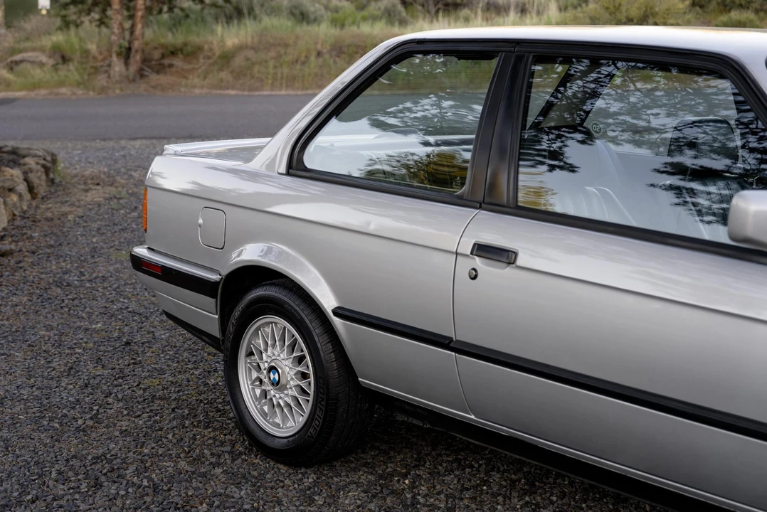 1991 BMW E30 3 Series - Image 25 of 31