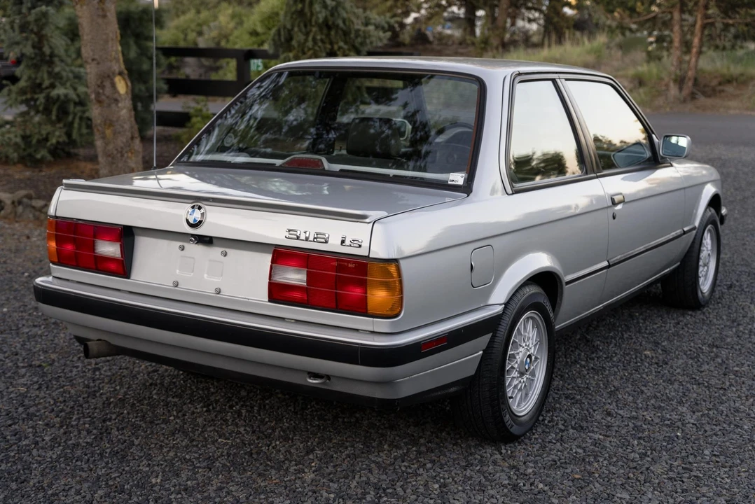 1991 BMW E30 3 Series - Image 11 of 31