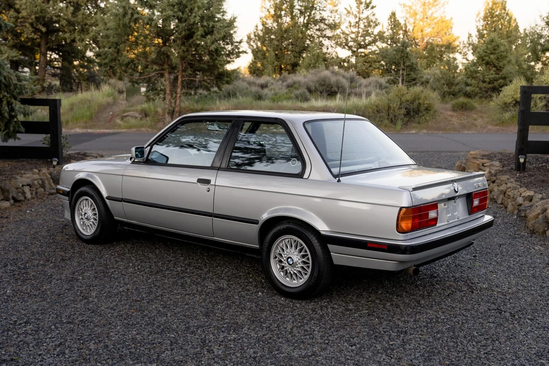 1991 BMW E30 3 Series - Image 16 of 31