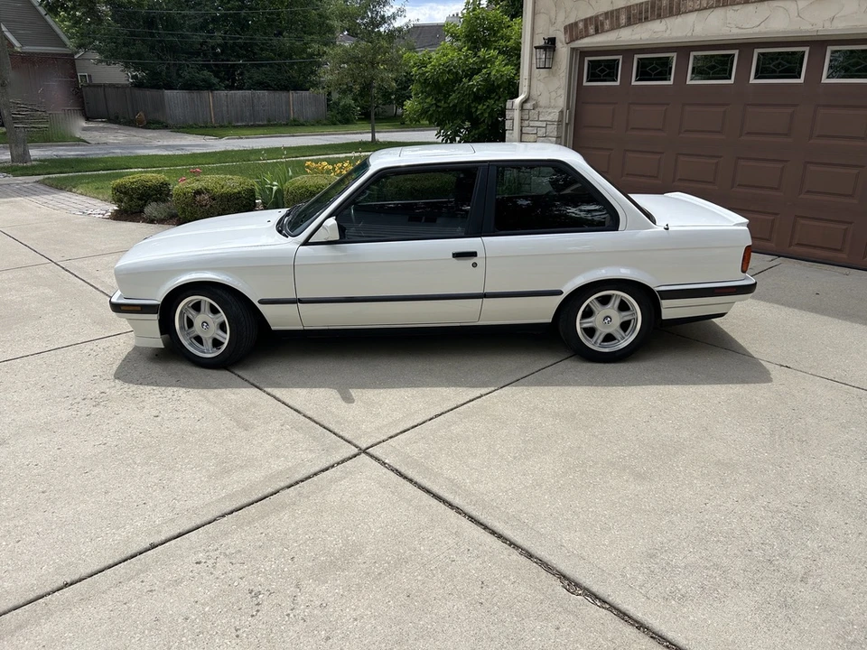 1991 BMW E30 3 Series - Image 16 of 31