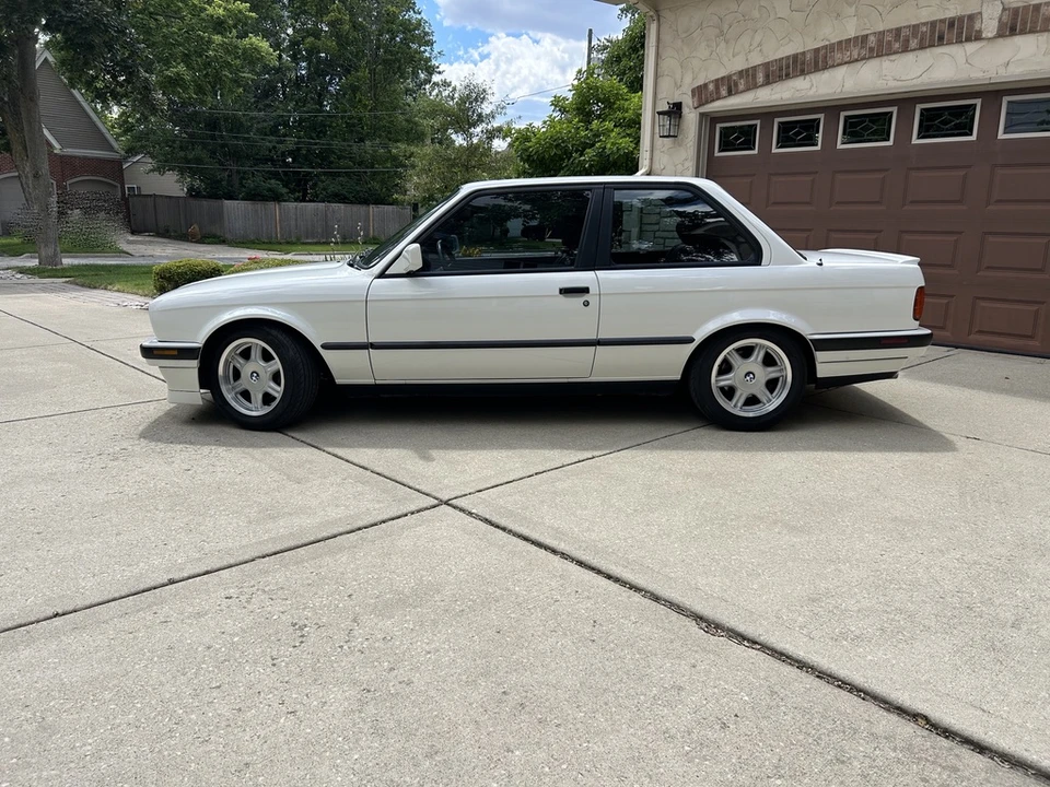 1991 BMW E30 3 Series - Image 17 of 31